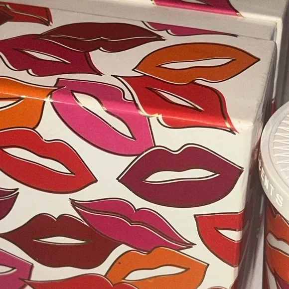 Bond No. 9 Nolita Candle Pink Lips Gift Box Ceramic Jar Empty Collectible Set - Picture 5 of 14